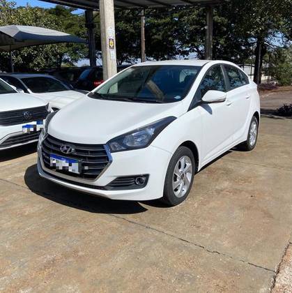 HYUNDAI HB20S 1.6 COMFORT PLUS 16V FLEX 4P MANUAL HYUNDAI HB20S 1.6 COMFORT PLUS 16V FLEX 4P MANUAL